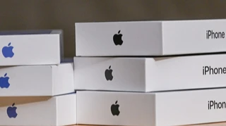 Apple все ще очолилює ринок світових поставок смартфонів