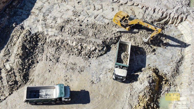 Компанія Ахметова виграла родовище глин на Закарпатті