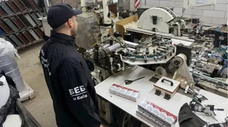 БЭБ разоблачило крупнейшую подпольную табачную фабрику: 10 тысяч сигарет в минуту