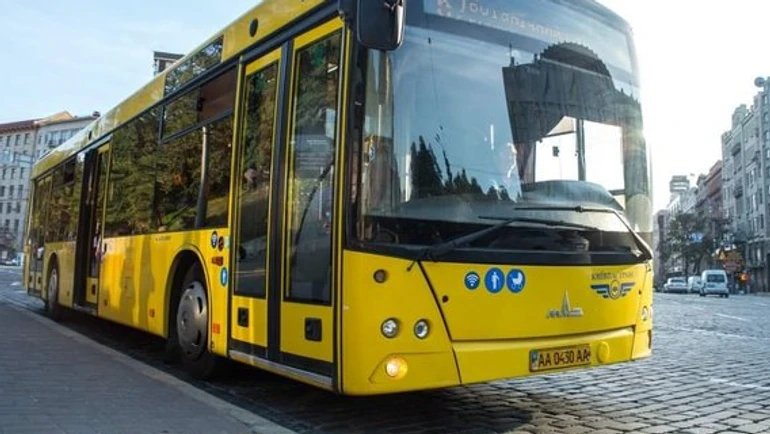 В Киеве будет курсировать дополнительный автобус, который будет связывать правый и левый берега