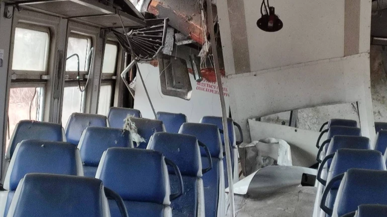 РФ усилила атаки на железную дорогу: в УЗ рассказали, как пассажирам реагировать в случае атаки на поезд