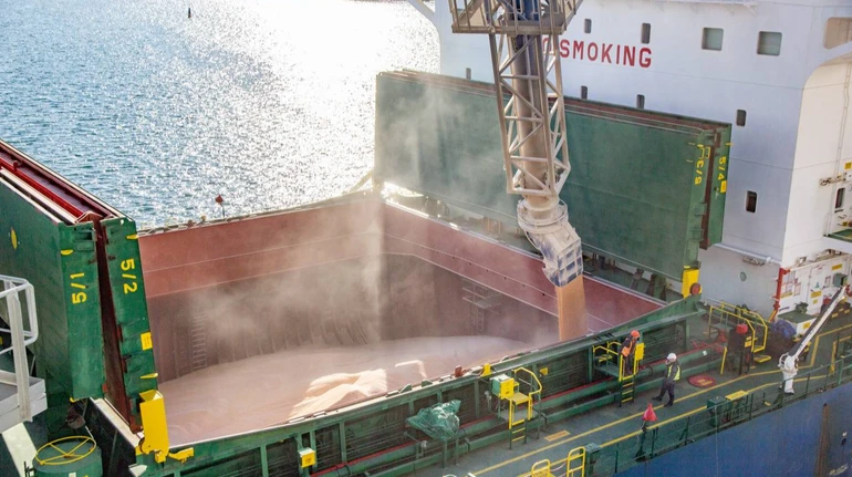 У Мінекономіки розповіли, як обстріли портів впливають на темпи експорту