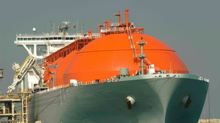 Два іранські дрони зупинили 20% світового видобутку скрапленого газу