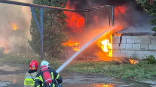На заводі Іскра у Львові спалахнула пожежа: є постраждалі