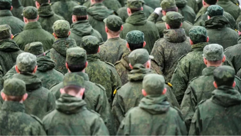 Аналітики підрахували, скільки Росія витрачає щодня на залучення контрактників