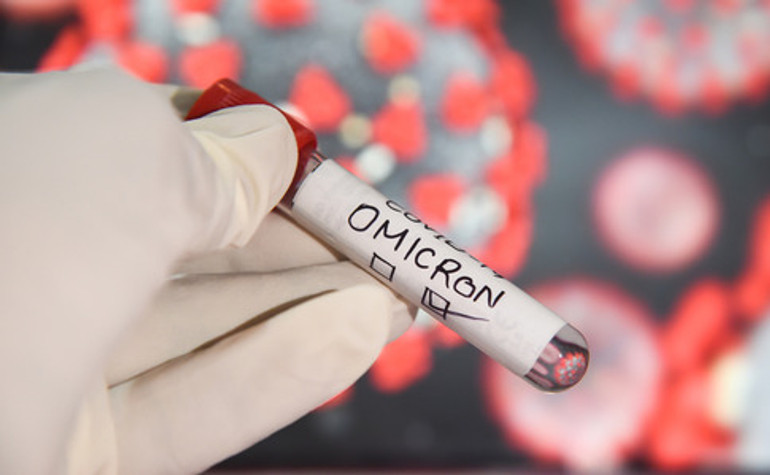 Вакцина від Omicron буде готова у березні – глава Pfizer