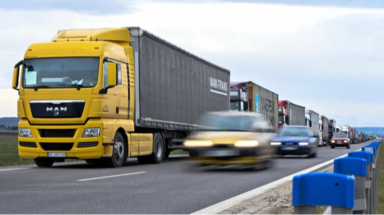 Налоговая рассказала о крупнейших плательщиках транспортного налога