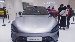 Xiaomi бьет рекорды на бирже из-за спроса на новый электромобиль