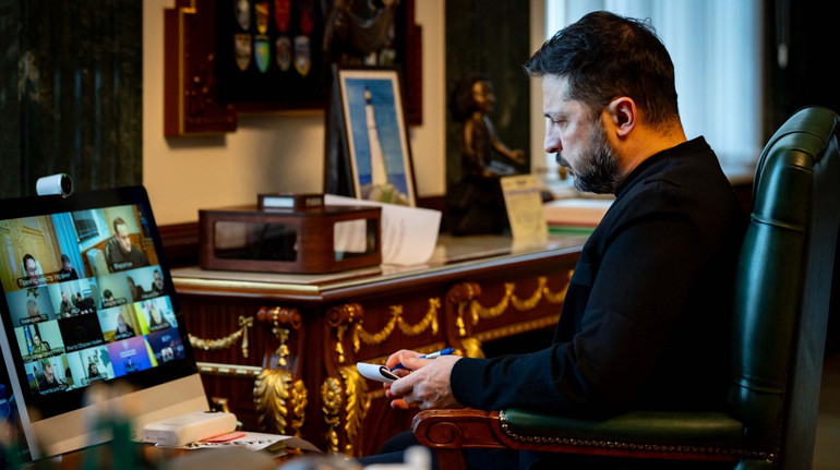 Є відмінності у звітах: Зеленський доручив розібратись щодо будинків без тепла в Києві