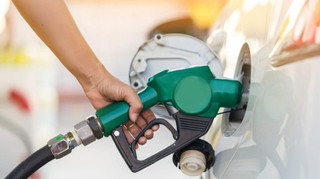 Закупівля палива Укрпоштою: АМКУ оштрафував компанії за змову у торгах