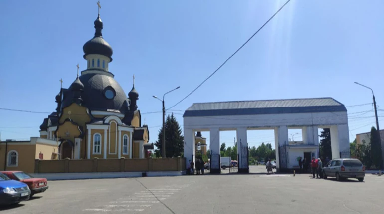 На ремонт кладбища в Киеве затащили стройматериалы в полтора раза дороже рыночных цен – СМИ