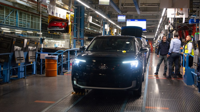 Ford страдает от дефицита из-за контроля Пекина над экспортом
