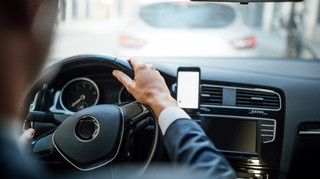 В Україні планують запустити єЧергу для легковиків: проєктом зацікавилася Словаччина