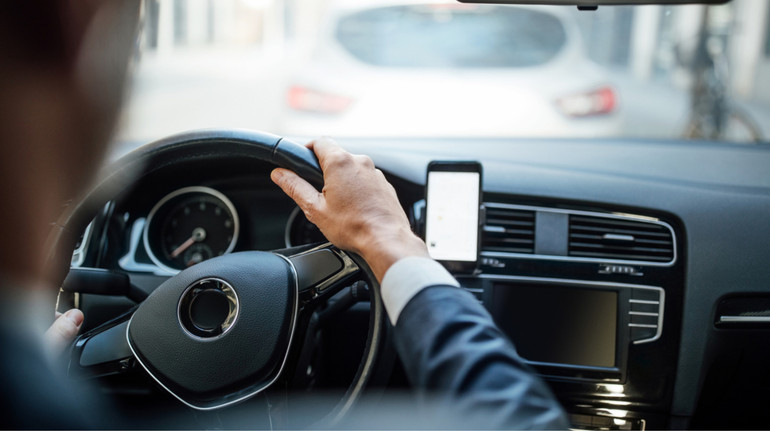 В Украине планируют запустить еЧергу для легковушек: проектом заинтересовалась Словакия