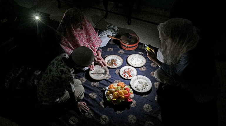 Южноазиатское ядерное государство вводит отключение света из-за войны в Иране