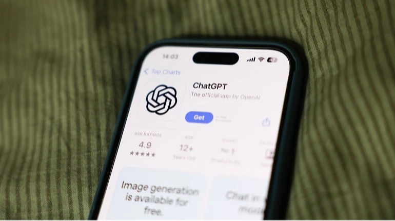 Частка ChatGPT на ринку ШІ вперше просіла нижче 50%