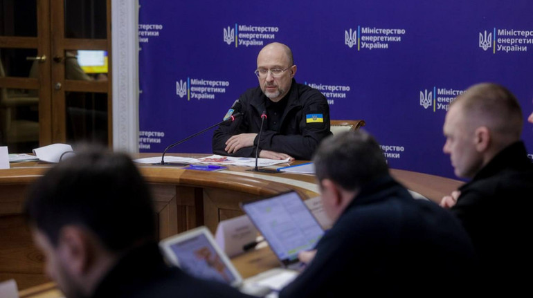 Шмыгаль сообщил о положительной динамике в восстановлении электроснабжения