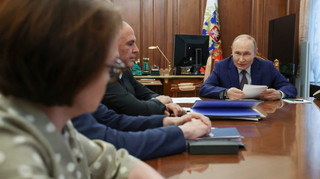 Стагфляція та збідніння населення: як Кремль розплачується за війну