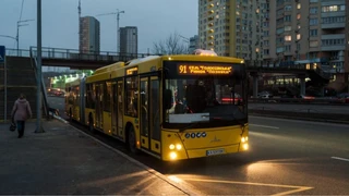 У Києві громадський транспорт зупинятиметься під час хвилини мовчання