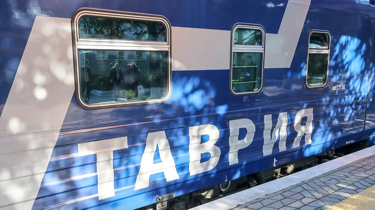 Російський оператор не ризикнув відновлювати рух поїздів у Криму