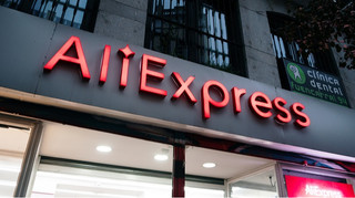 Франція подає до суду на AliExpress за продаж секс-ляльок у вигляді дітей