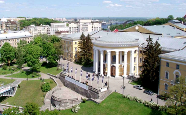 Будинок Профспілок, Жовтневий Палац, санаторій в Конча-Заспі: Суд заарештував низку нерухомості