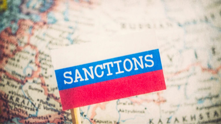 Уполномоченный Зеленского: РФ не спасет временное ослабление санкций США