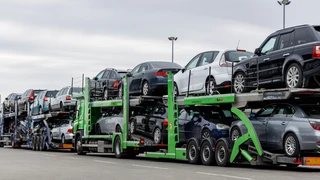 Попит на російські авто в Казахстані скоротився на 99%: що сталося