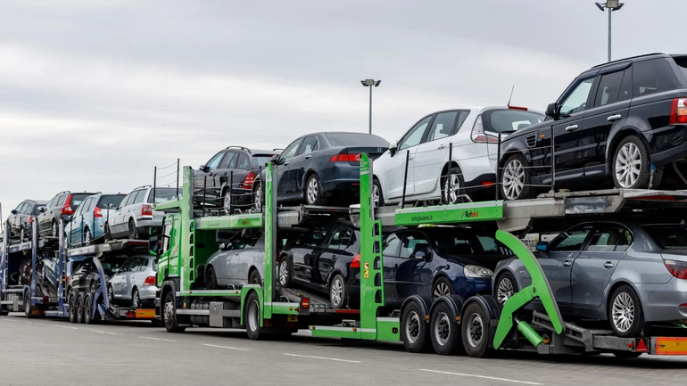 Спрос на российские автомобили в Казахстане сократился на 99%: что произошло