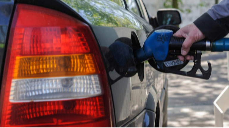 В 100 гривен за литр не верю: директор А-95 спрогнозировал рост цен на дизтопливо