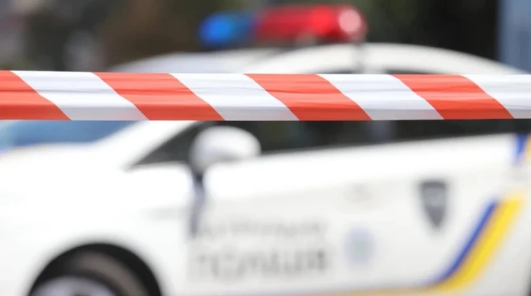 В Киеве временно перекрыли движение по одному из проспектов