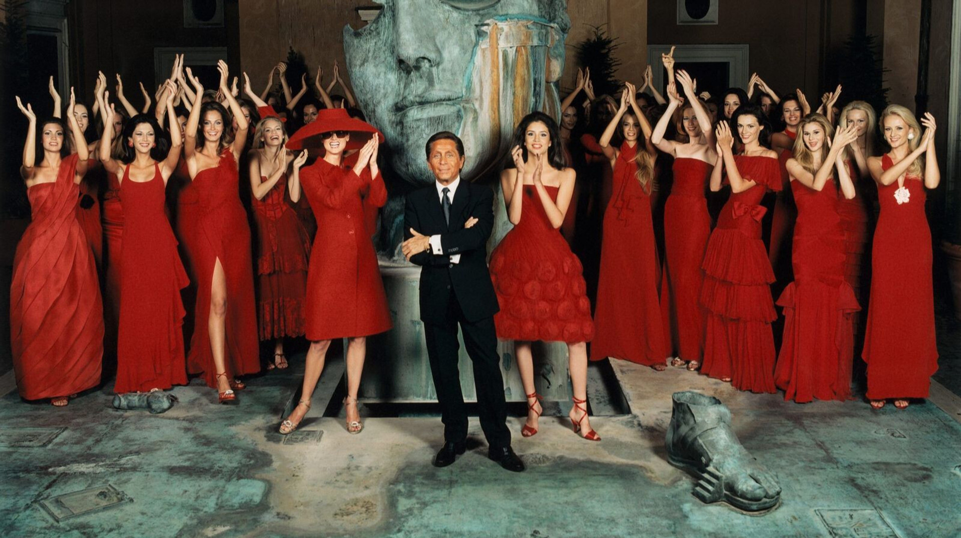 Король гламура: как жил, творил и тратил заработанное основатель модного дома Valentino