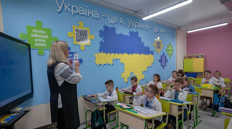 Деньги ходят за учителем: украинские педагоги будут получать средства на собственное обучение