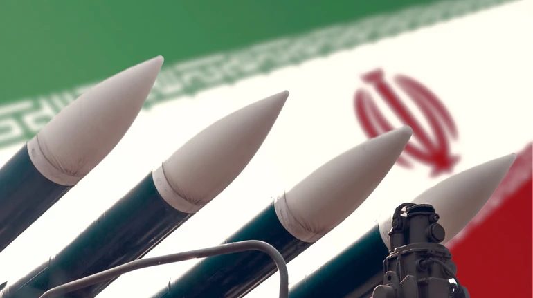 Авиаудары остановили работу нефтехимических заводов Ирана