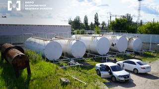 В Киеве обнаружили нефтебазу, которая поставляла контрафактное топливо в сеть АЗС
