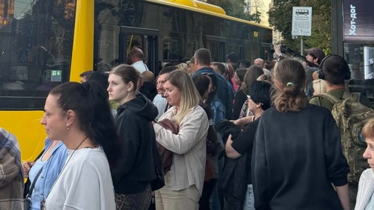 У Києві проблеми з транспортом після атак РФ