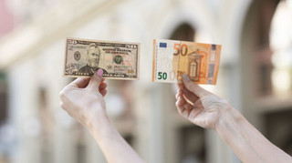 В НБУ повідомили, як крадіжка Угорщиною валюти Ощадбанку вплине на курс