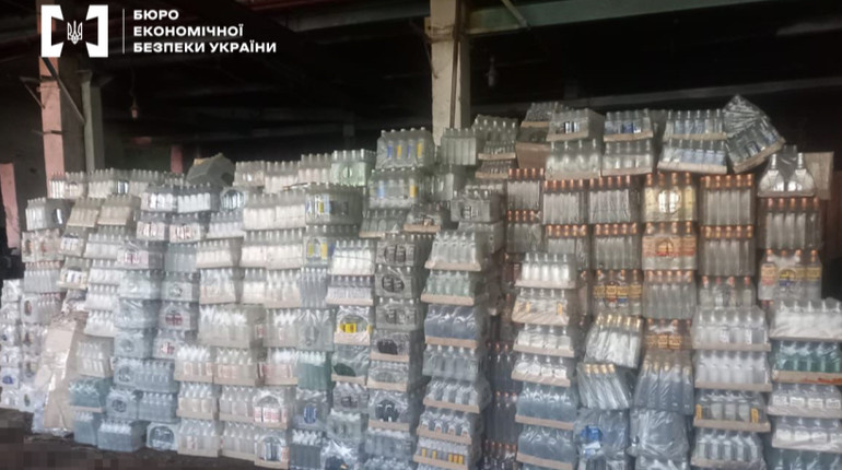 На Львівщині викрили масштабне виробництво контрафактного алкоголю