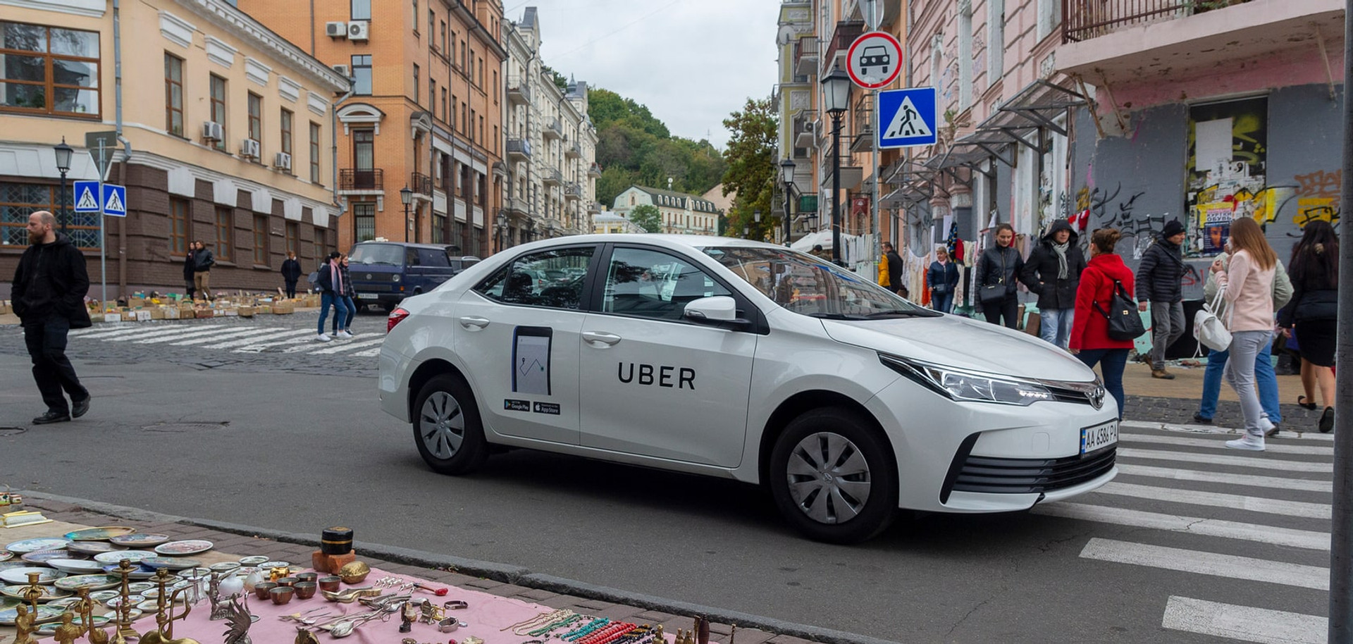 Власти взялись за теневых автоперевозчиков. Как может измениться рынок такси?