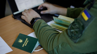 Бізнес закликає зробити безперервне перебронювання працівників критичних підприємств