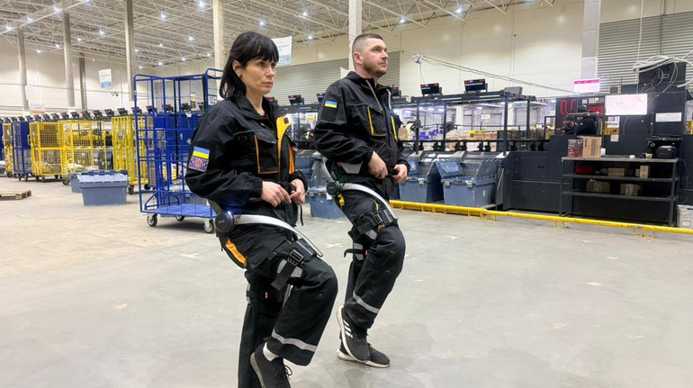 Укрпошта почала тестувати екзоскелети