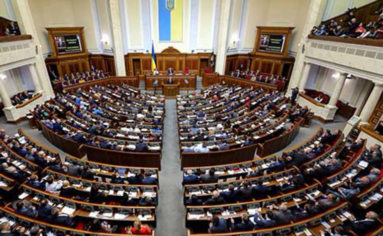 Разумков подписал законы для помощи предпринимателям во время карантина