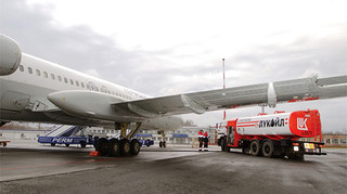 Лукойл отдал аэропорту Кишинева топливный терминал