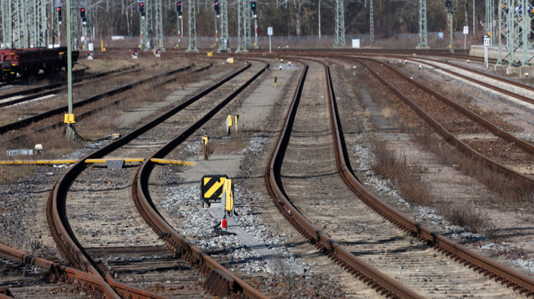 У Польщі підтвердили спробу диверсії на залізниці на шляху в Україну