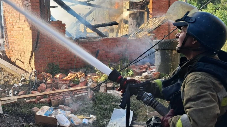 Росіяни поцілили у заправки на Донеччині