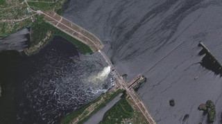 ЗАЕС не працюватиме без Каховської дамби, на неї потрібно €2 мільярди – Зеленський