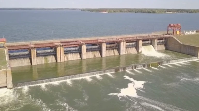 Росіяни скинули шість авіабомб на греблю у Харківській області