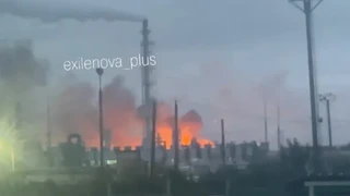 У Росії дрони атакували Тольятті та Таганрог: вирують пожежі на підприємствах