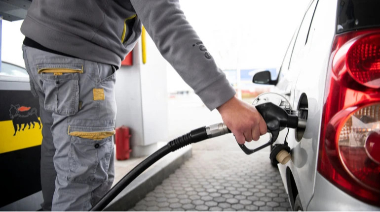 В ноябре украинцы снизили потребление топлива