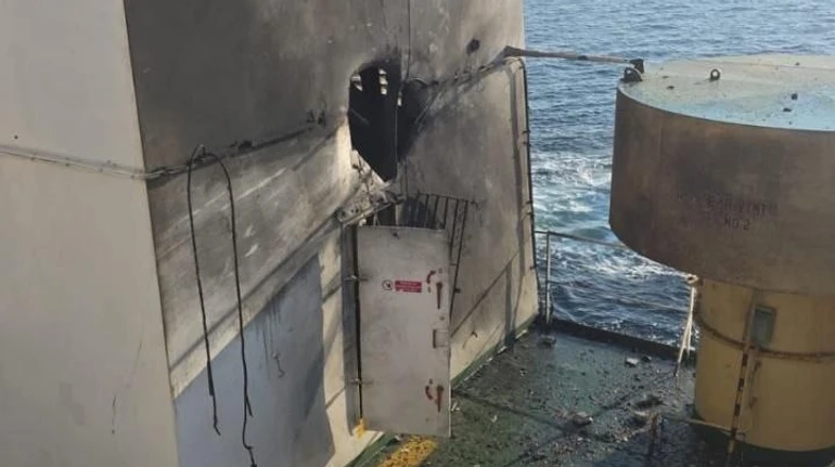 Вражеский дрон попал в судно, которое шло в порт Большой Одессы